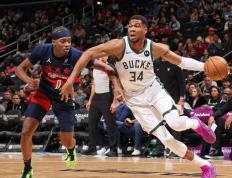 开云APP-雄鹿横扫老鹰，晋级八强