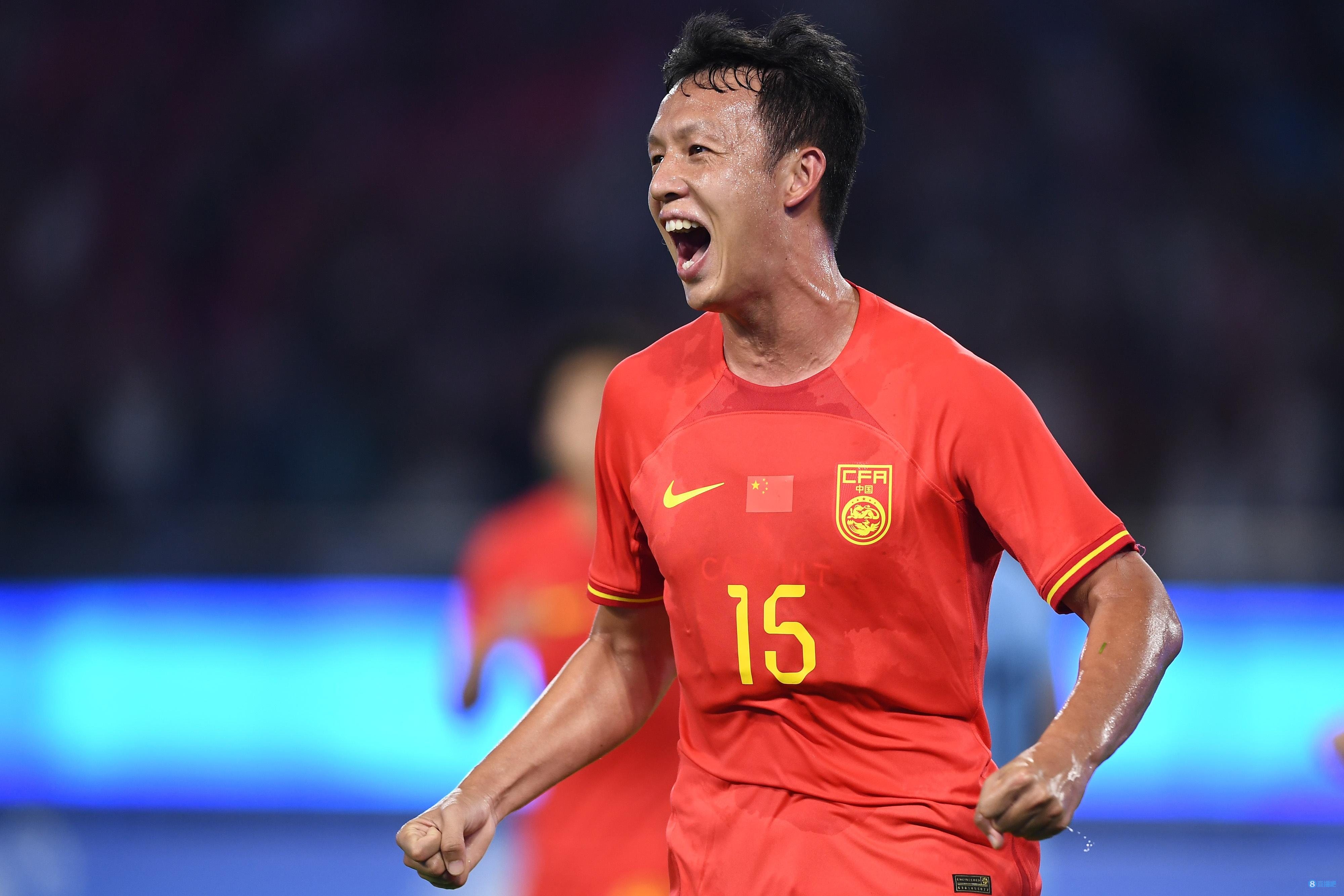 开云体育平台APP-国内足球比赛：年轻球员表现出色