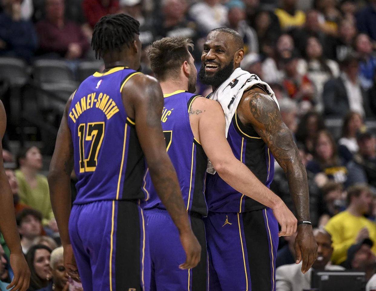 开云体育登录-湖人击败魔术,取得六连胜