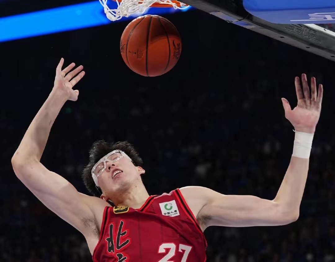 开云体育登录-新疆队横扫公牛，周琦统治全场