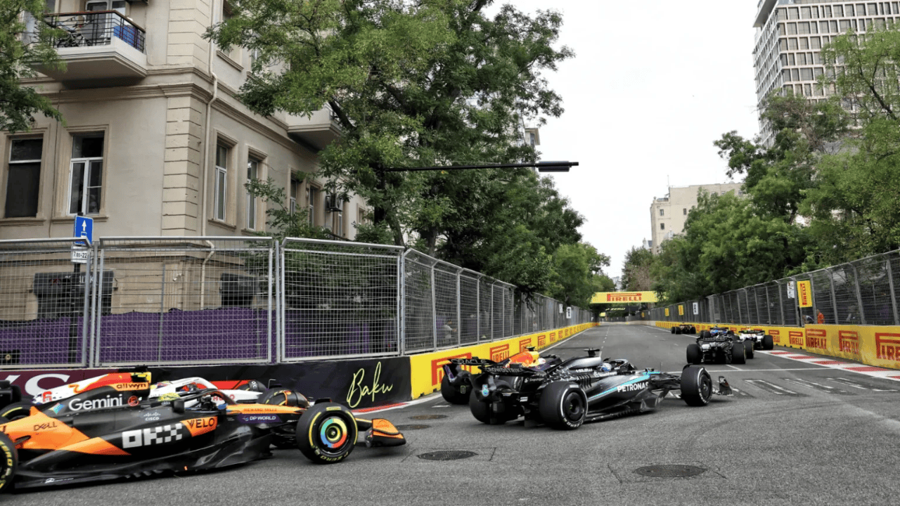 开云体育下载-雷诺车队轻取迈凯伦,汉密尔顿刷新纪录