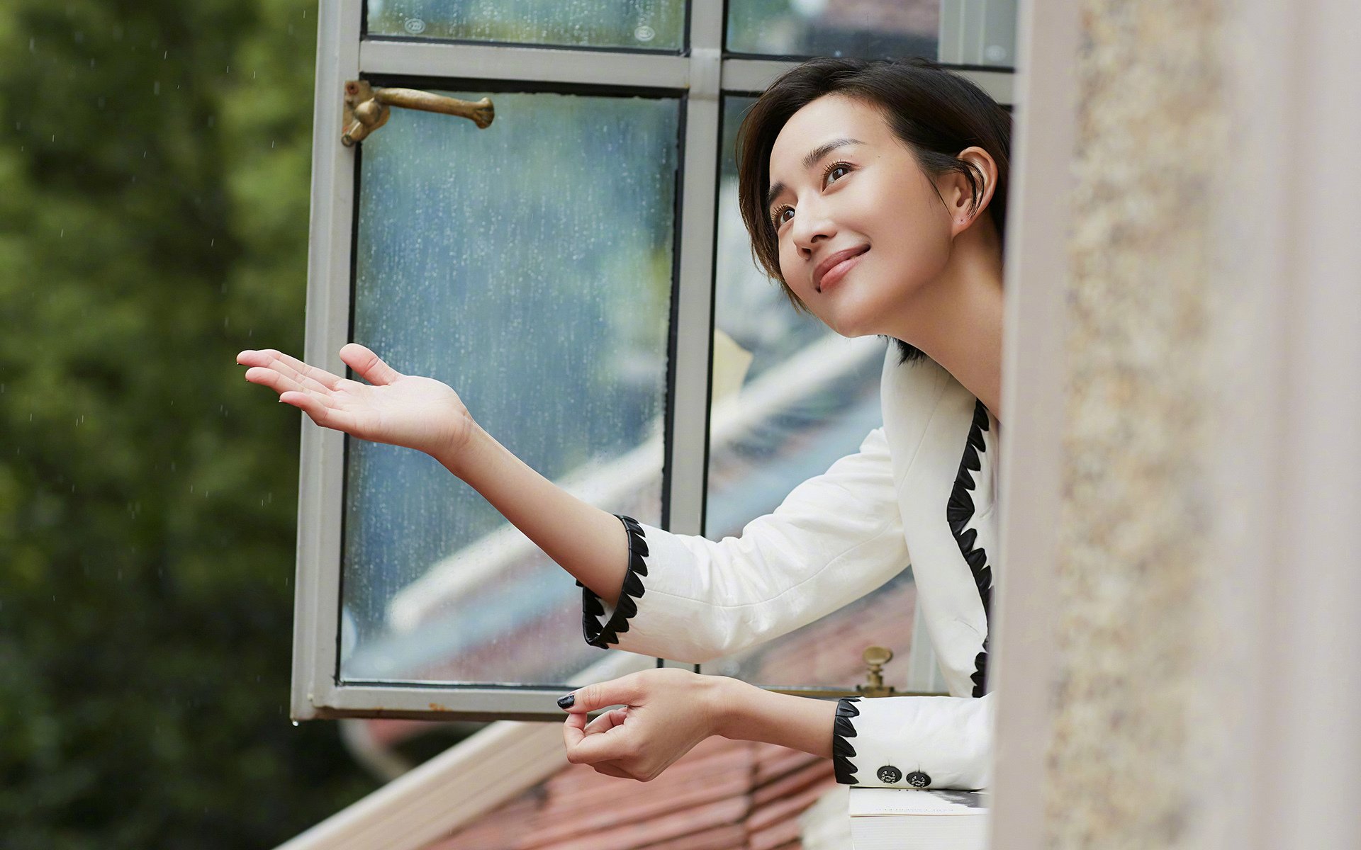 开云体育APP下载-压力之下见真章,维尼修斯爆发助曼联力克安哥拉