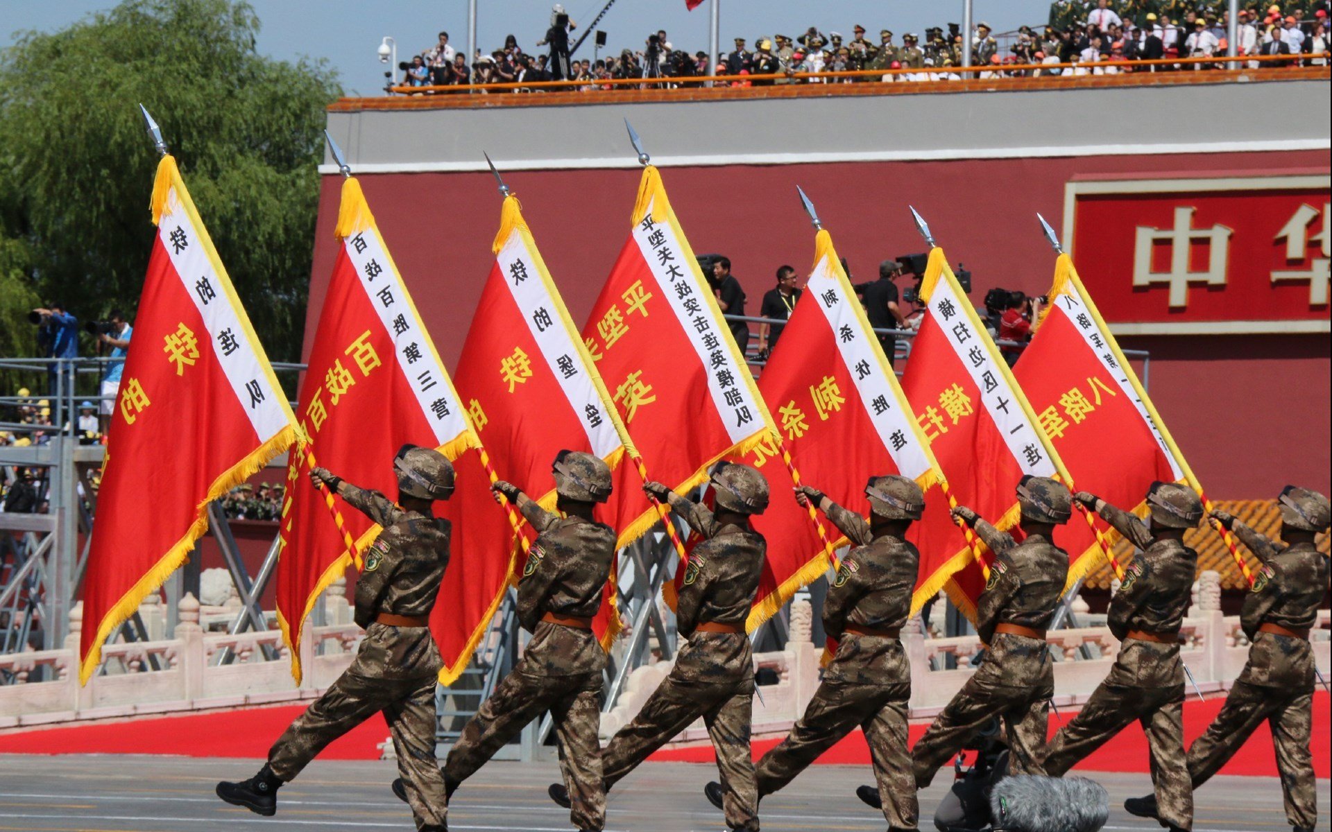 开云体育入口-欧冠决赛级巅峰对决，魔术血拼森林狼，篮球场上的绿茵激情