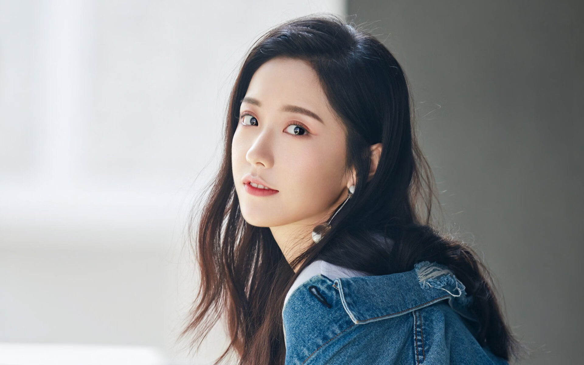 开云体育入口-巨星的试炼场,西亚卡姆的聚光灯定律