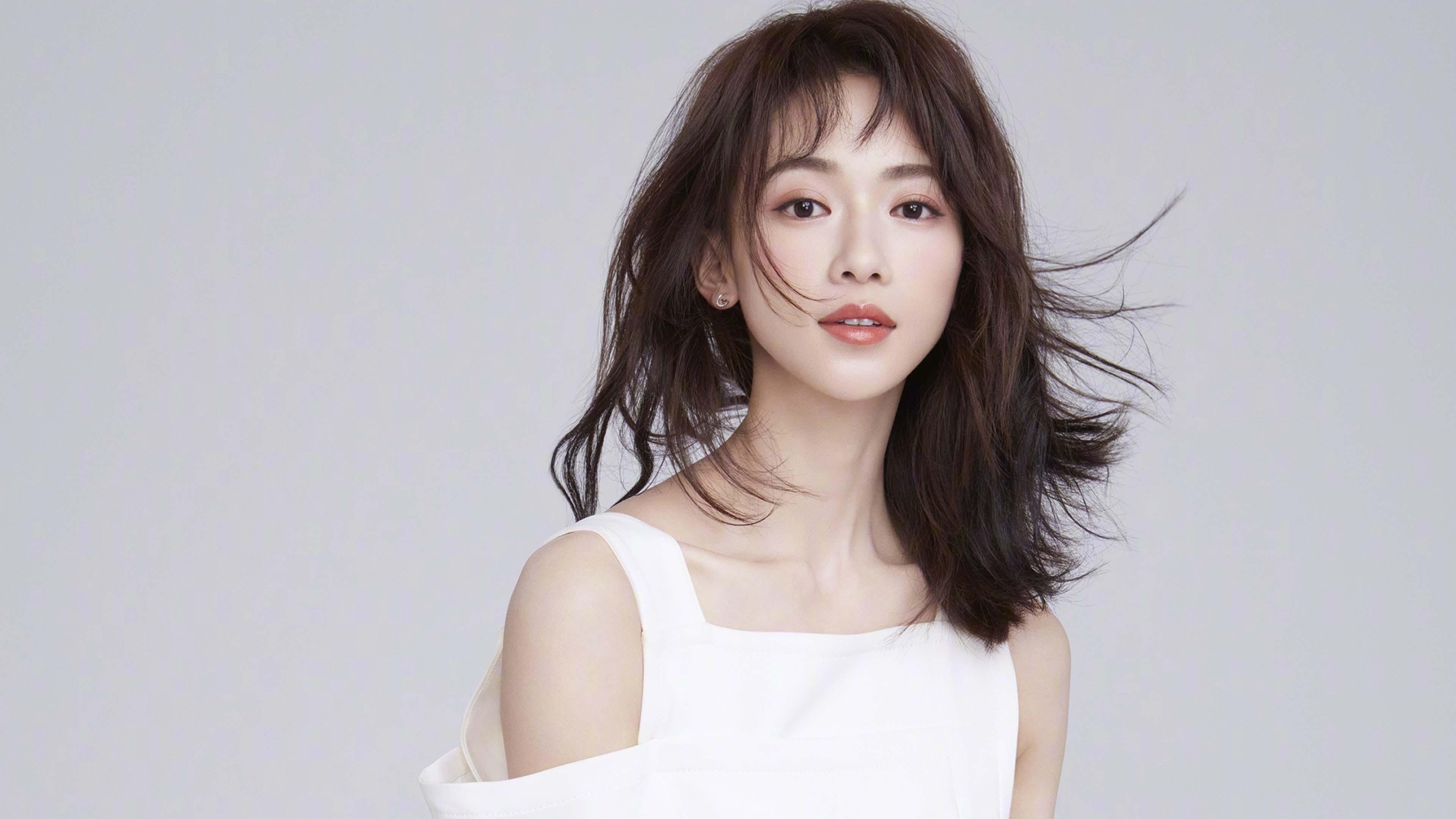 开云体育登录-绿茵场上的博弈,巴西用防守艺术锁死佛罗伦萨,罗德里在关键回合定乾坤