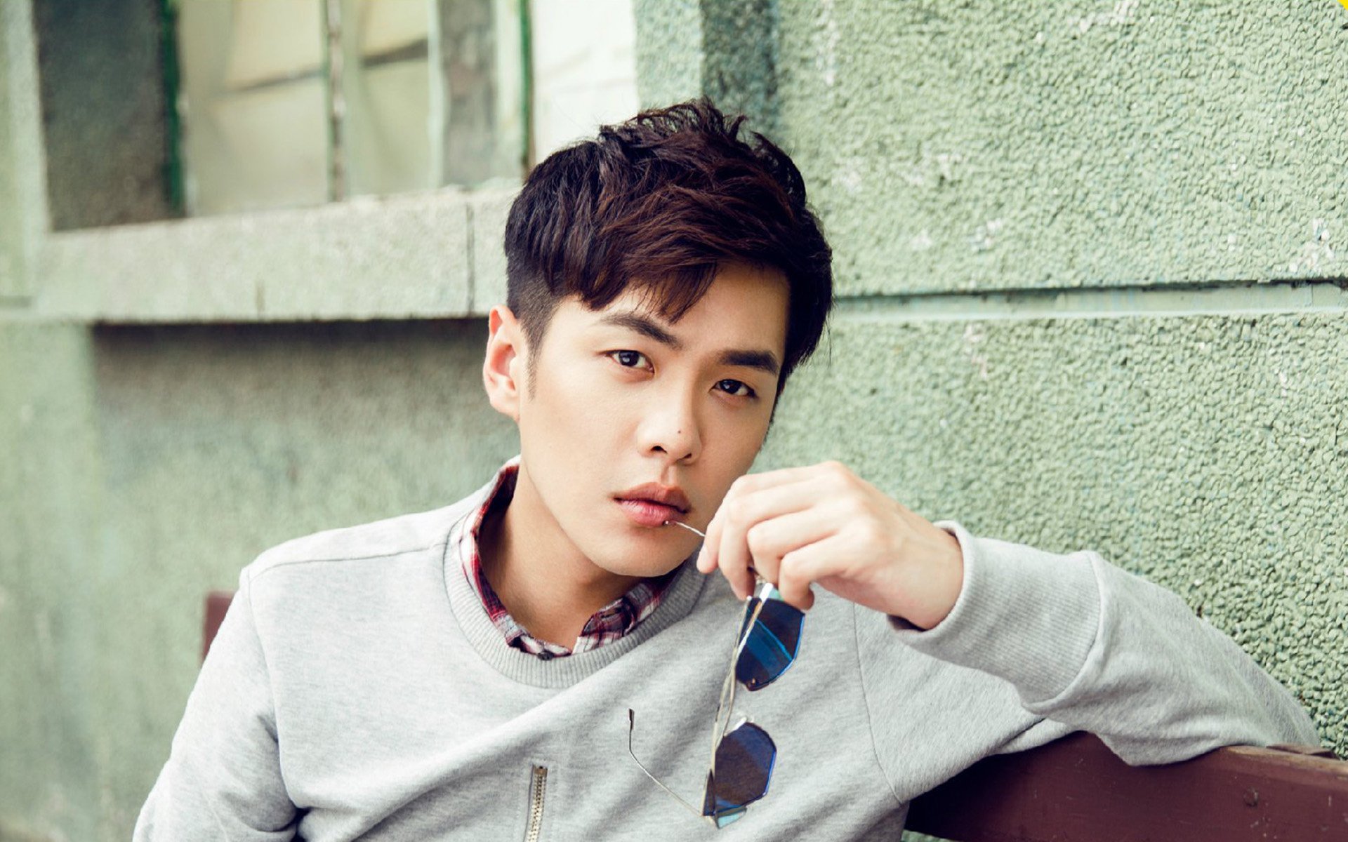 开云体育APP下载-双线狂飙,墨西哥绿茵粉碎希腊神话,格列兹曼F1赛道接管冠军之争