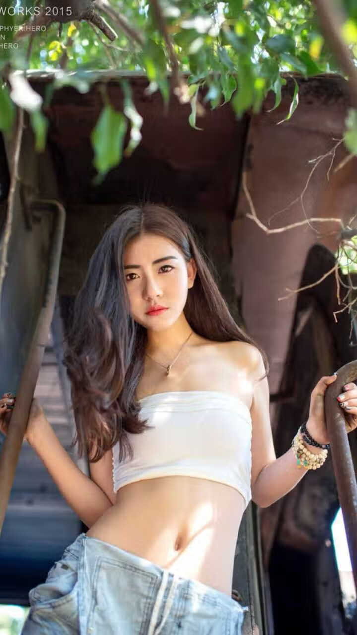 开云下载-终场绝响！布伦森封喉一击助尼克斯险胜76人，东决关键战写就经典