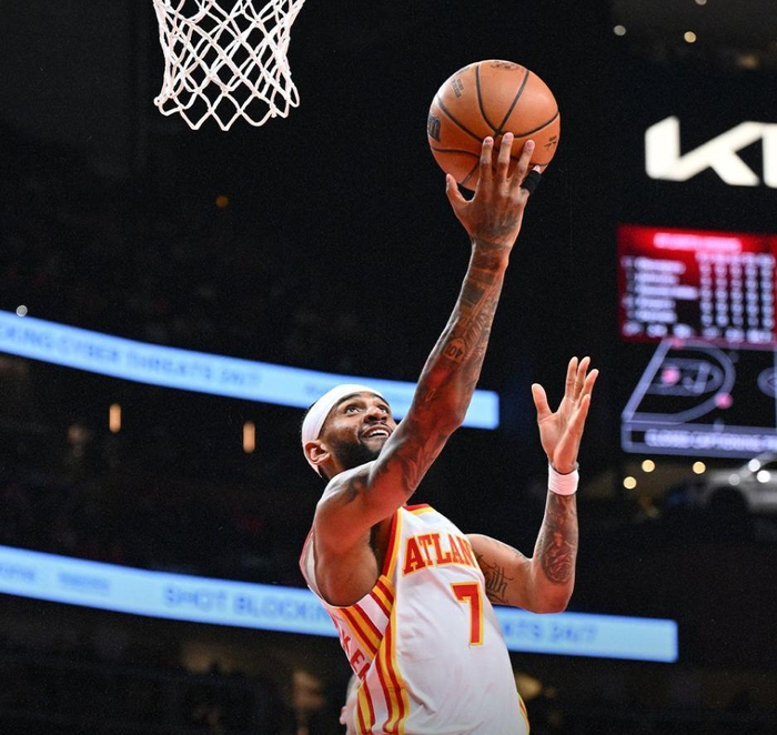 开云体育在线-老鹰掀翻国王，保罗在年度焦点之战接管比赛