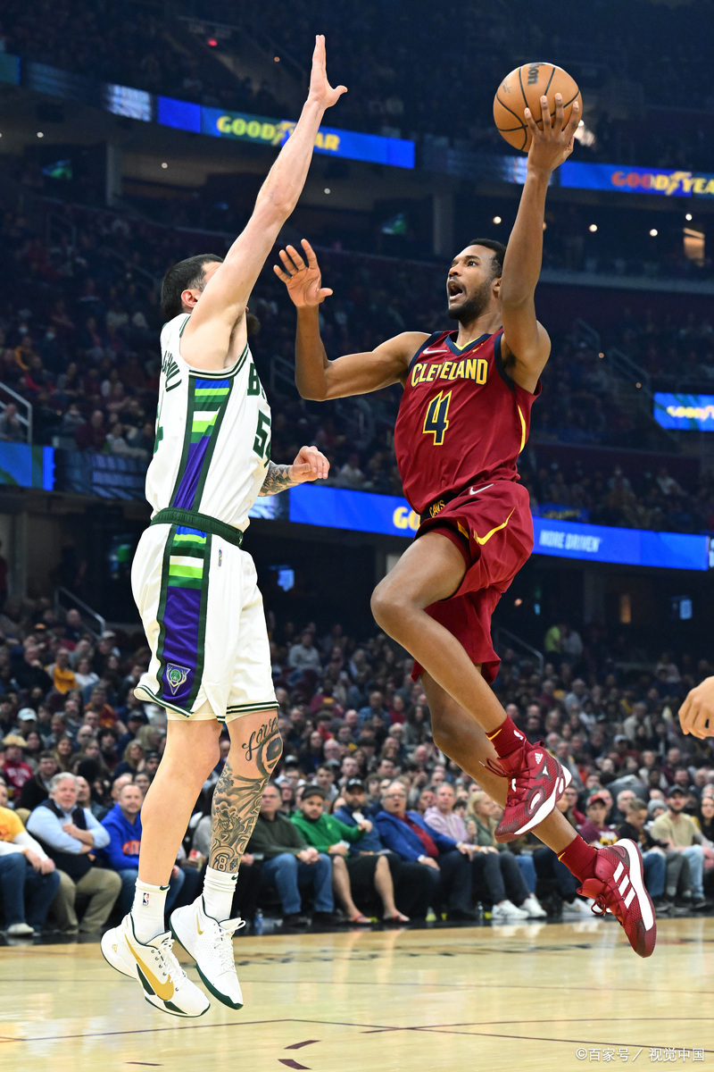 开云体育在线-世界排名争夺战焦点战，骑士斩落上海队