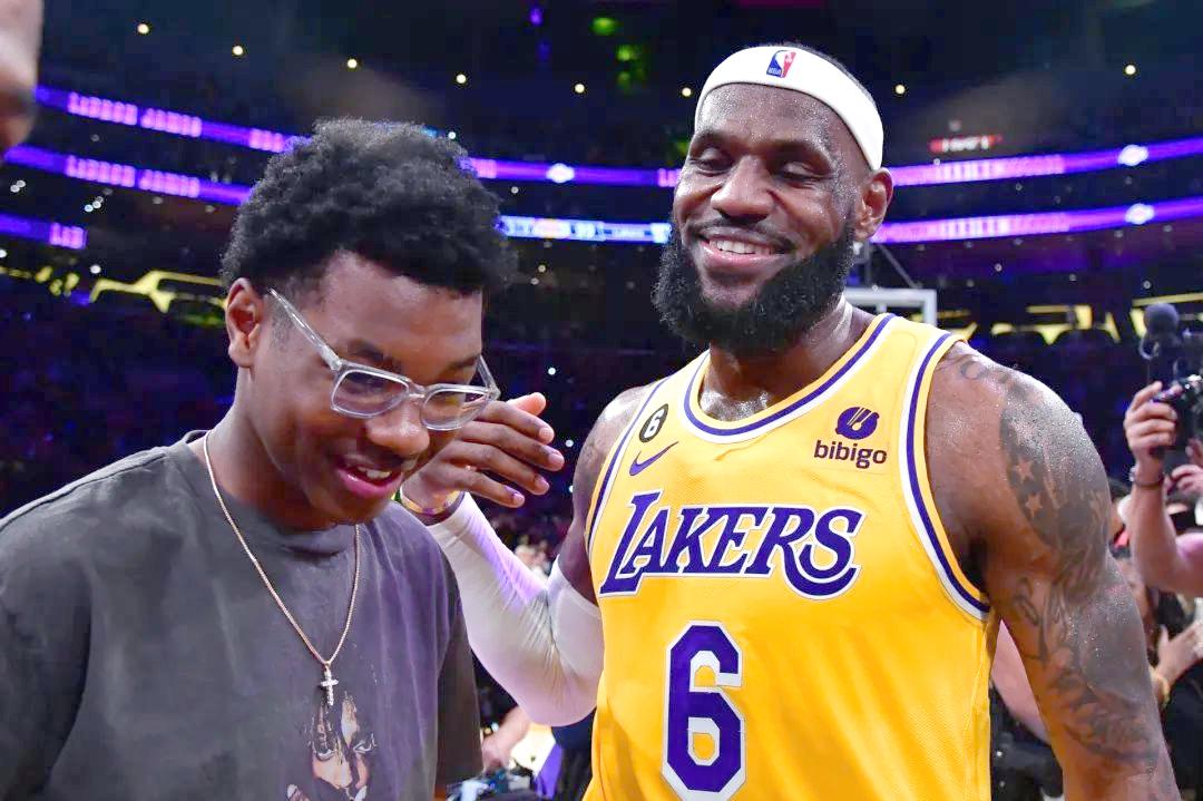 开云官网-詹姆斯惊艳四座，开拓者强行终结浙江队